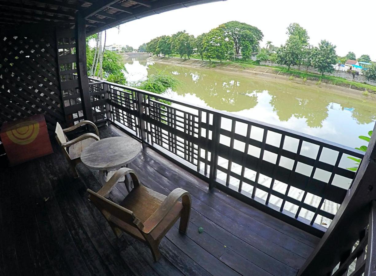 The Riverside Guest House Lampang Exteriér fotografie