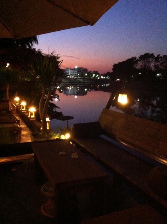 The Riverside Guest House Lampang Exteriér fotografie