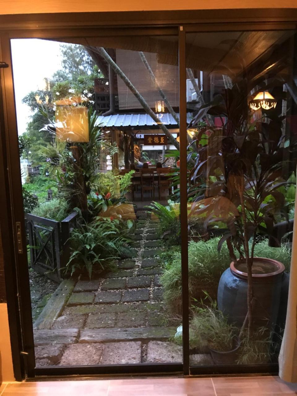The Riverside Guest House Lampang Exteriér fotografie